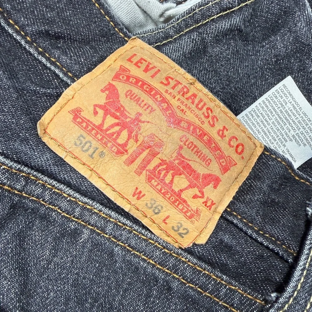 Levi's 501 Jeans Mens 36x32‎ Black Denim Button Fly Straight Leg Classic Fit VTG